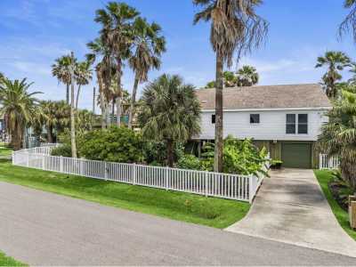 Home For Sale in Jamaica Beach, Texas