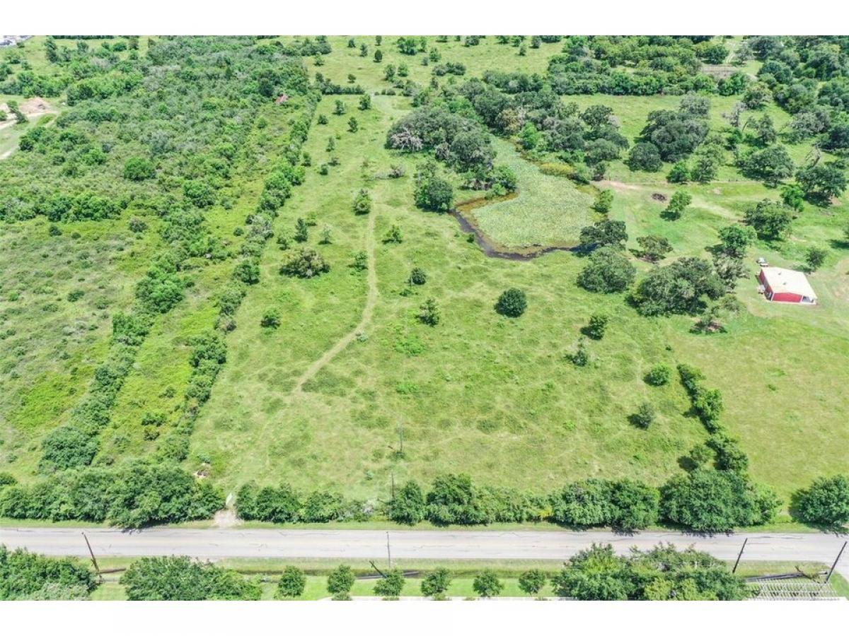 Picture of Residential Land For Sale in Fulshear, Texas, United States