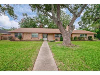 Home For Sale in Pasadena, Texas