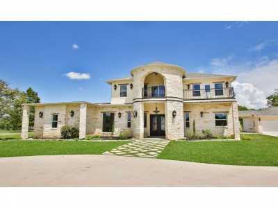 Home For Sale in Waller, Texas