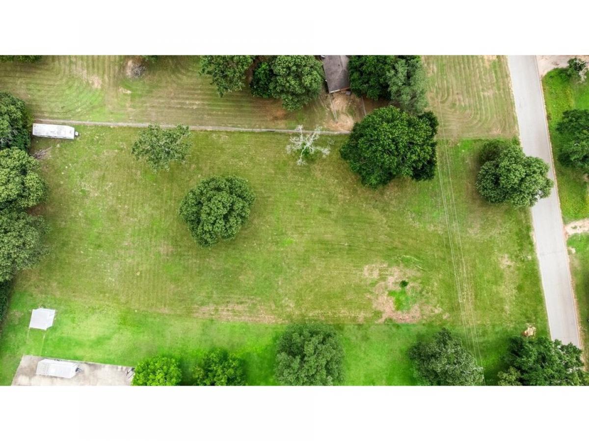 Picture of Residential Land For Sale in Montgomery, Texas, United States