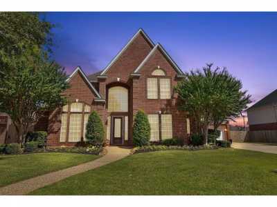 Home For Sale in Cypress, Texas