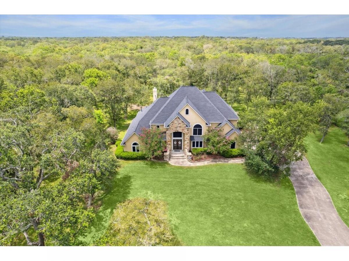 Picture of Home For Sale in Missouri City, Texas, United States