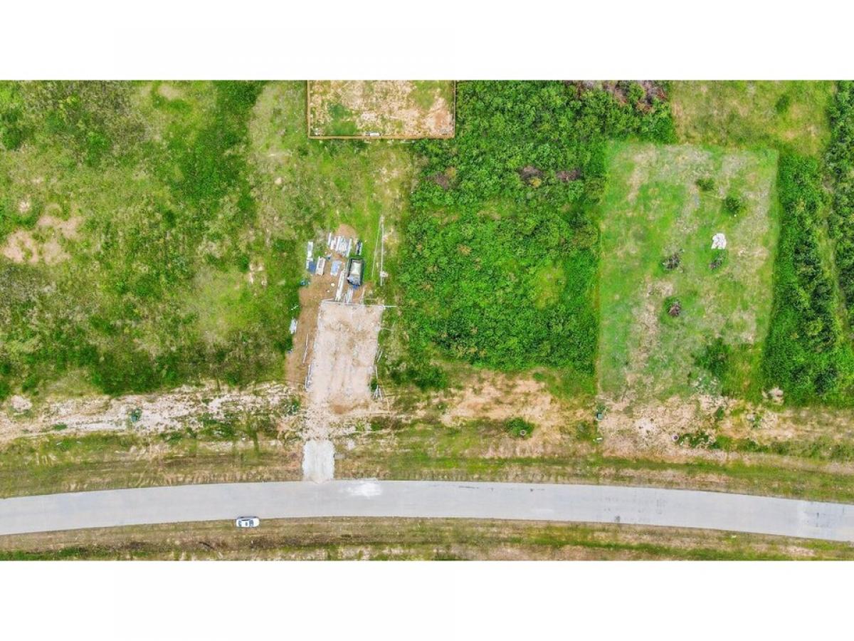 Picture of Residential Land For Sale in Cleveland, Texas, United States