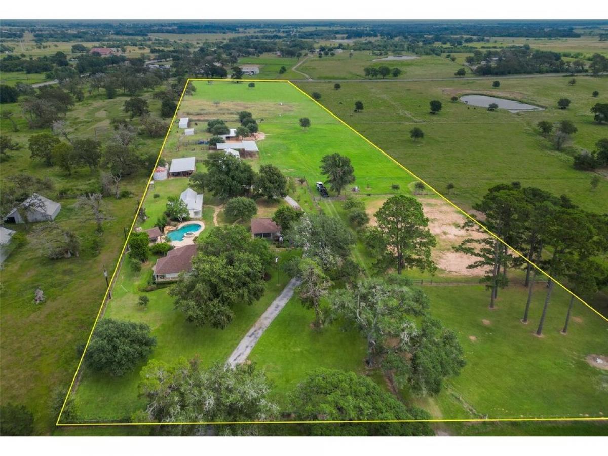 Picture of Home For Sale in Hempstead, Texas, United States