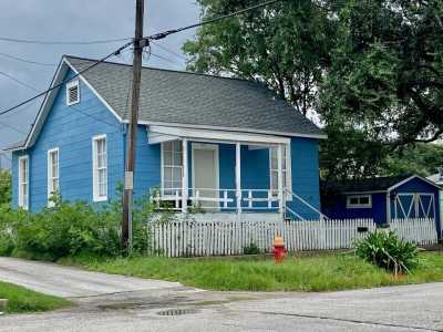 Home For Rent in Galveston, Texas