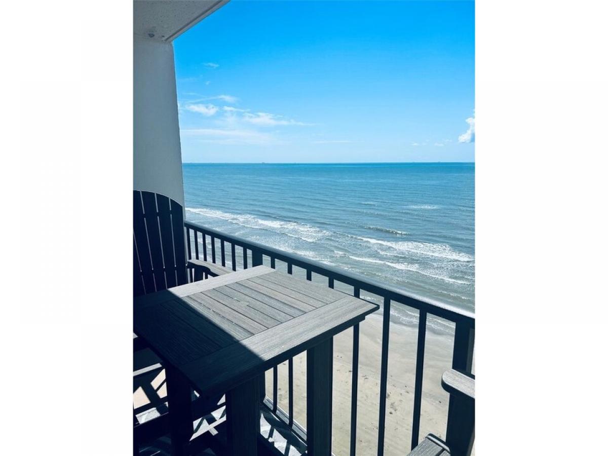 Picture of Home For Sale in Galveston, Texas, United States