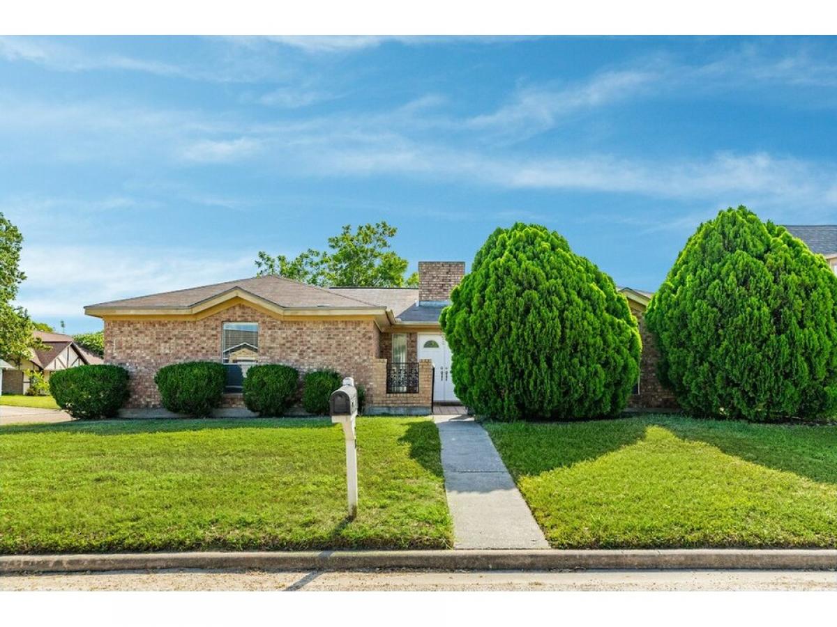 Picture of Home For Sale in Galveston, Texas, United States