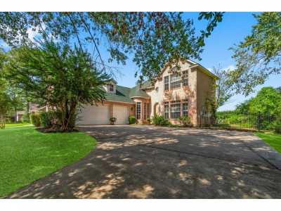 Home For Sale in Montgomery, Texas