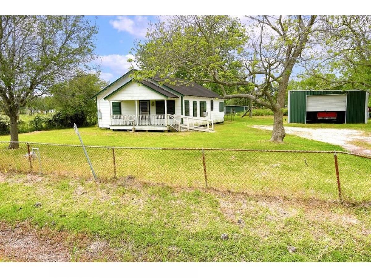 Picture of Home For Sale in Santa Fe, Texas, United States