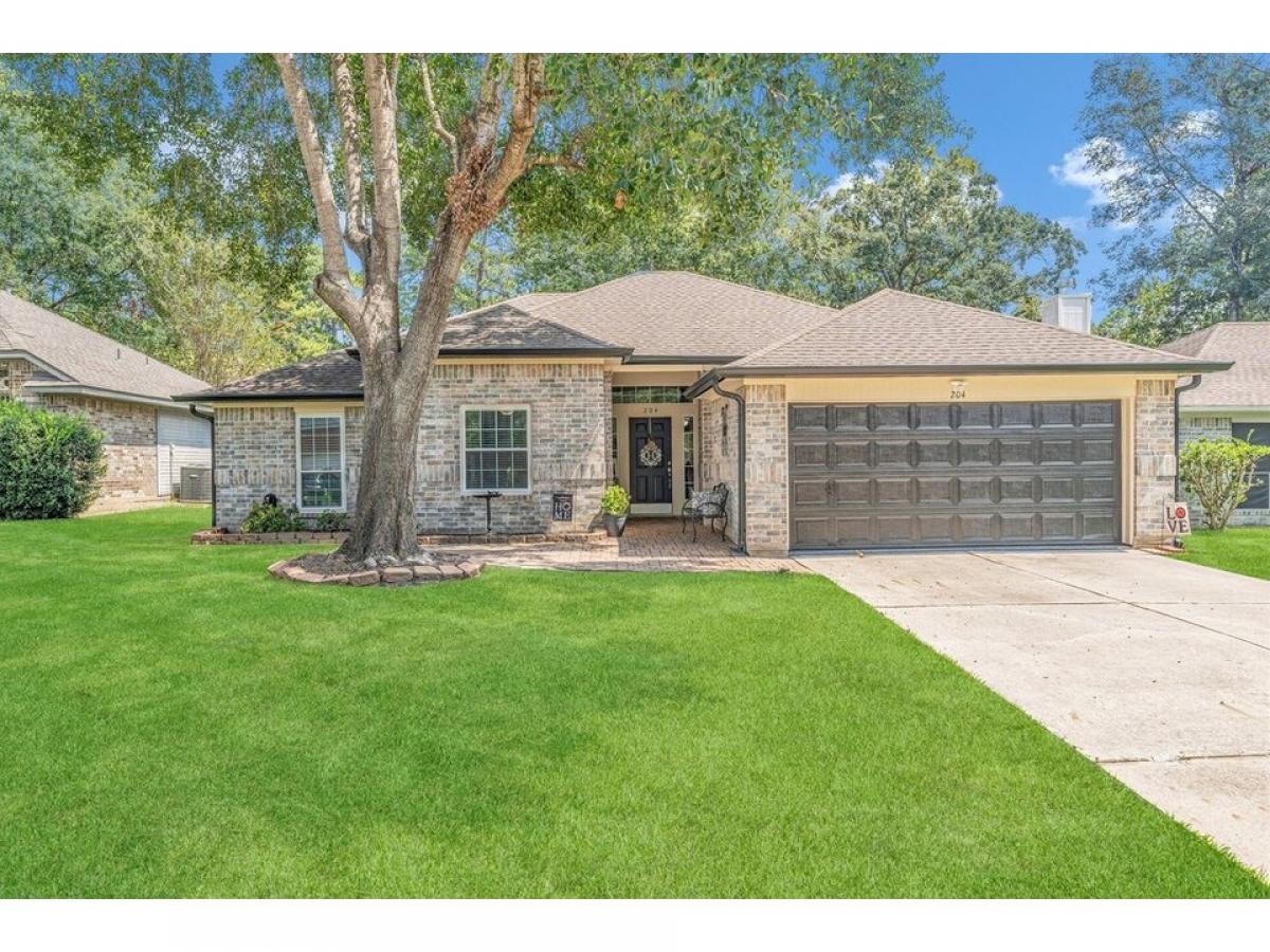 Picture of Home For Sale in Conroe, Texas, United States