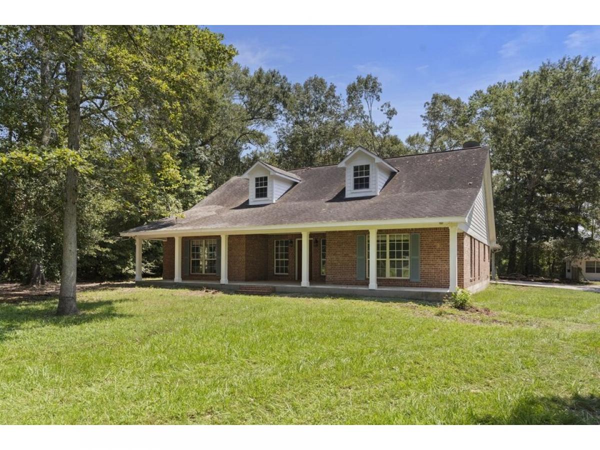 Picture of Home For Sale in Cleveland, Texas, United States