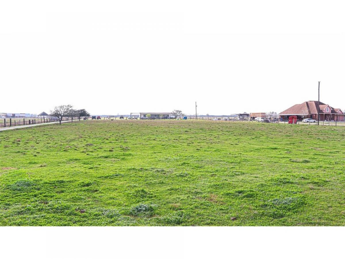 Picture of Residential Land For Sale in Dayton, Texas, United States