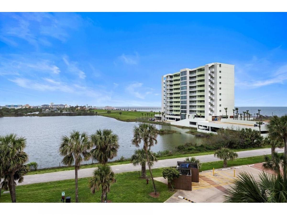 Picture of Home For Sale in Galveston, Texas, United States