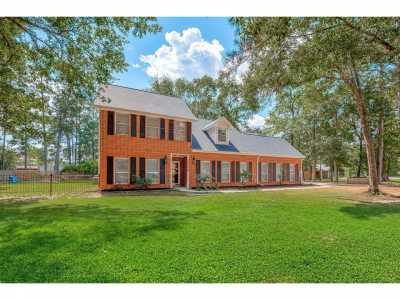 Home For Sale in New Caney, Texas