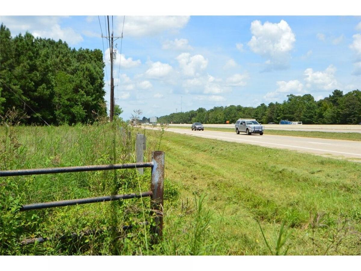 Picture of Residential Land For Sale in New Caney, Texas, United States