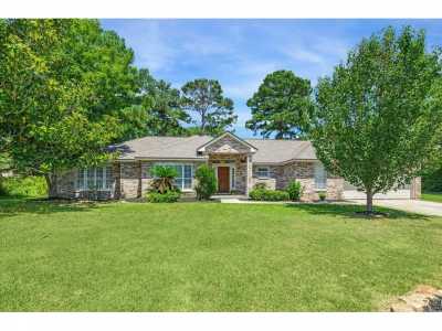 Home For Sale in Willis, Texas