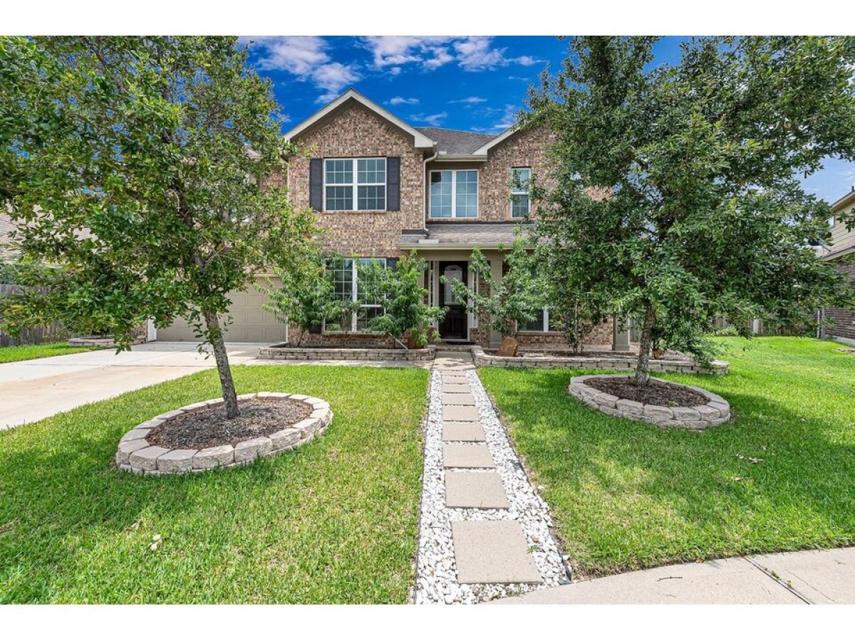 Picture of Home For Sale in Tomball, Texas, United States