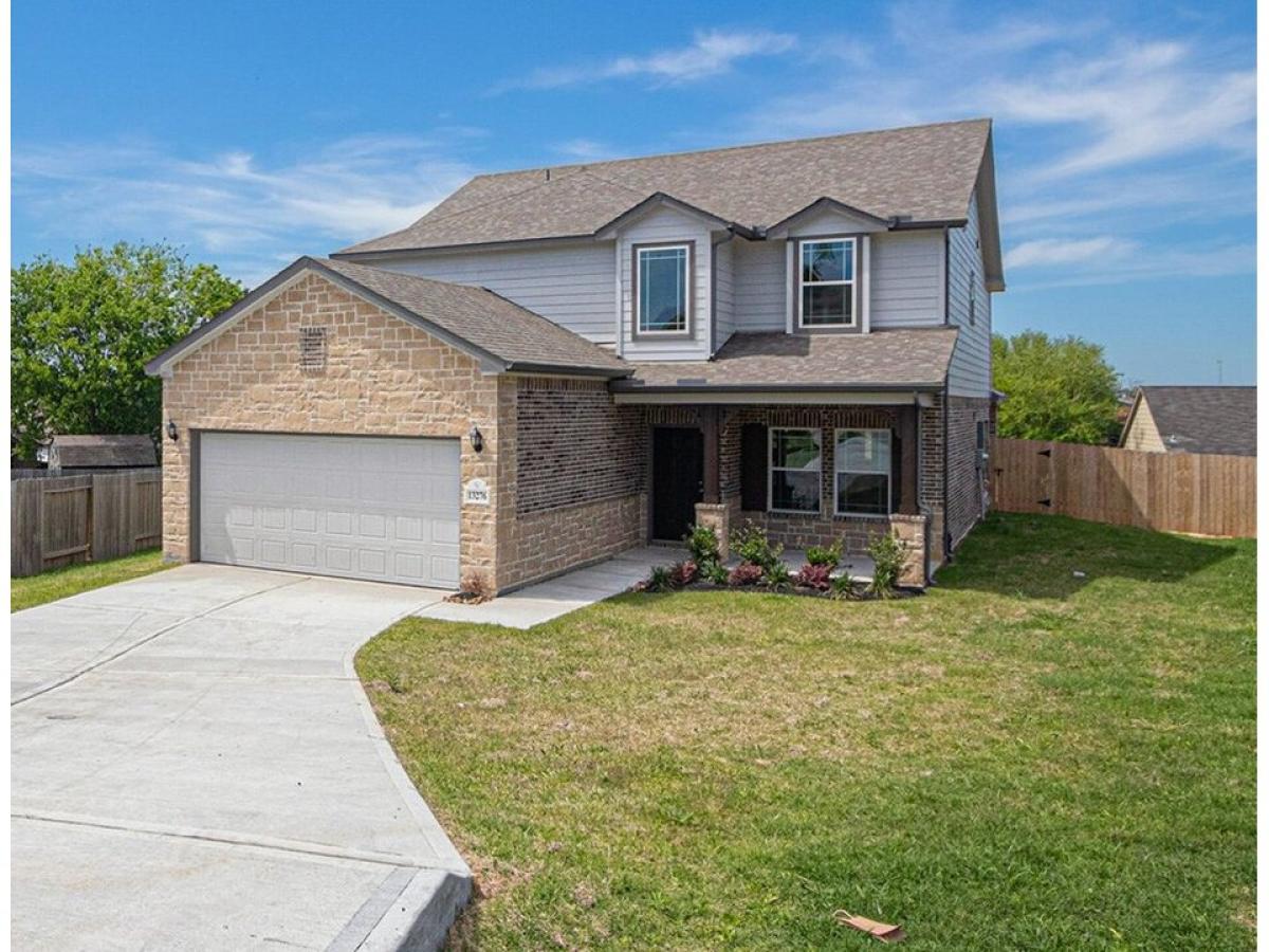 Picture of Home For Sale in Willis, Texas, United States