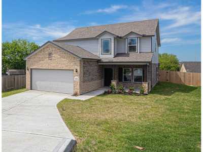 Home For Sale in Willis, Texas