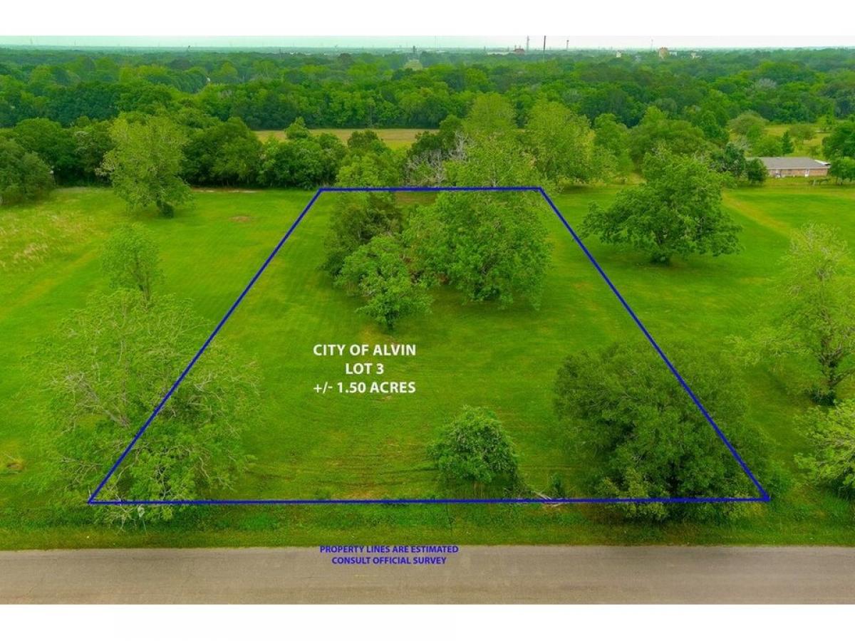 Picture of Residential Land For Sale in Alvin, Texas, United States