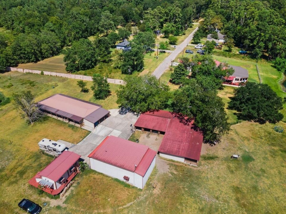 Picture of Home For Sale in Montgomery, Texas, United States