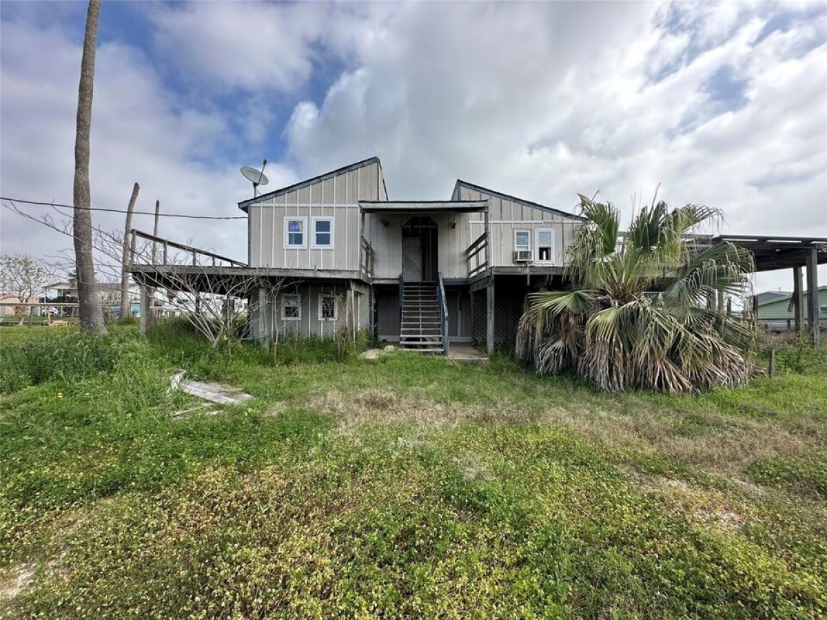 Picture of Home For Sale in Sargent, Texas, United States