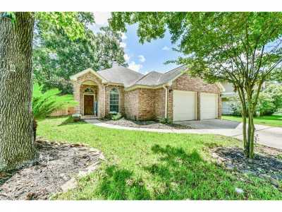 Home For Sale in Montgomery, Texas