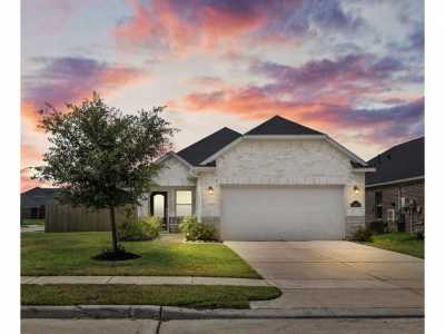 Home For Sale in Fulshear, Texas