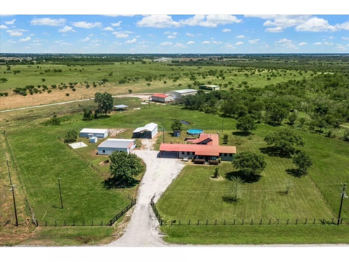 Picture of Home For Sale in Hempstead, Texas, United States