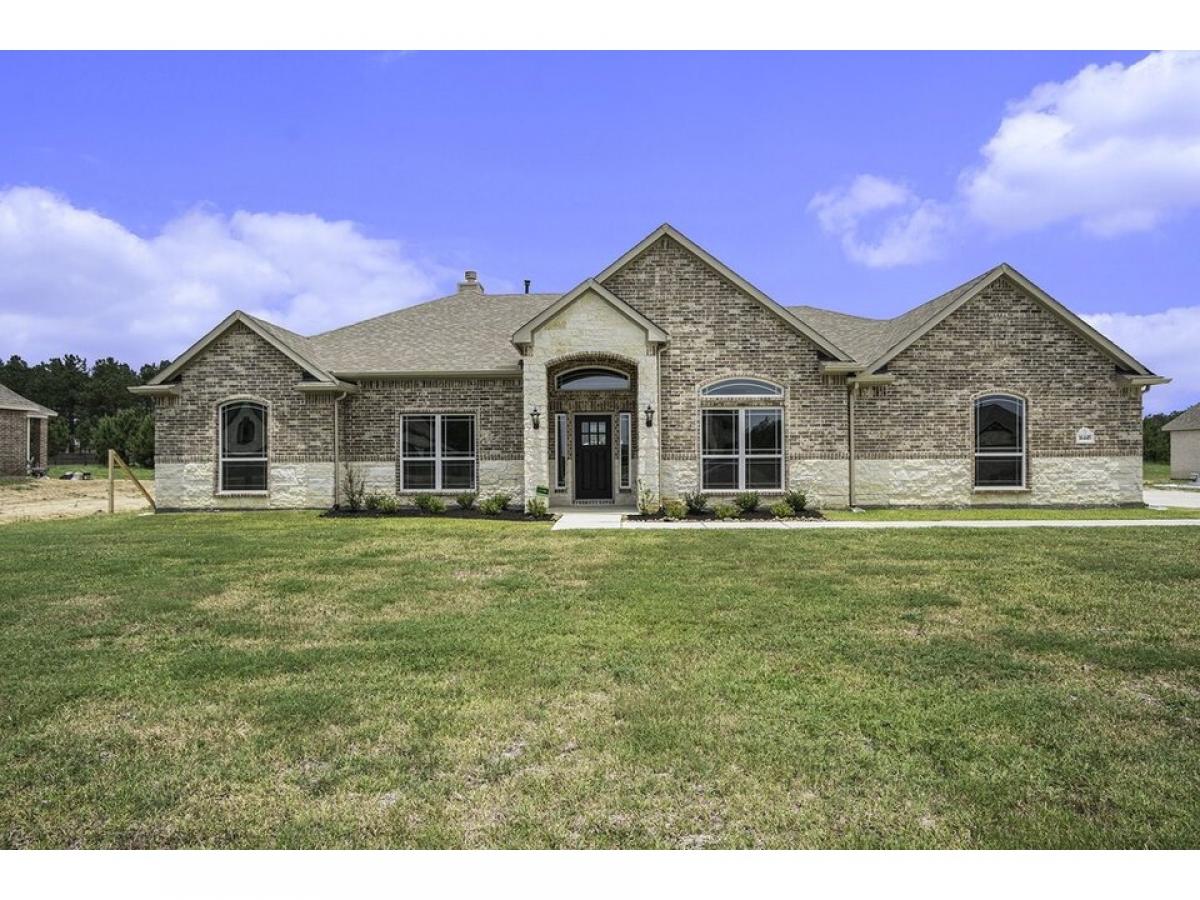 Picture of Home For Sale in Willis, Texas, United States