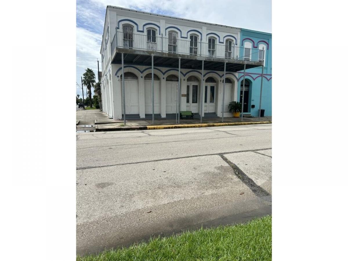 Picture of Home For Sale in Galveston, Texas, United States