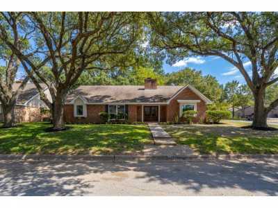 Home For Sale in Sealy, Texas