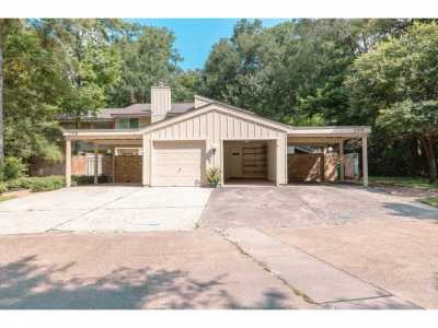 Home For Sale in The Woodlands, Texas