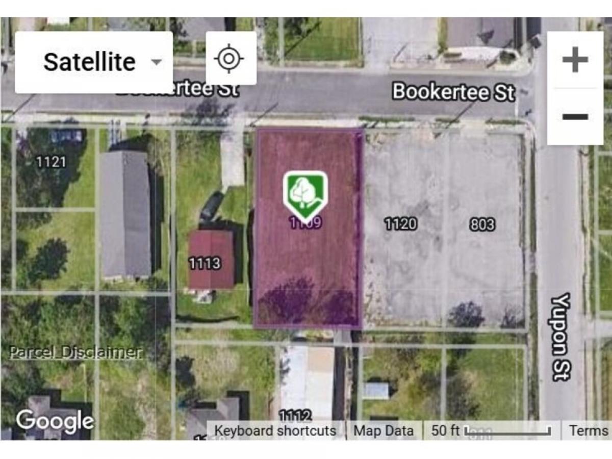 Picture of Residential Land For Sale in Baytown, Texas, United States