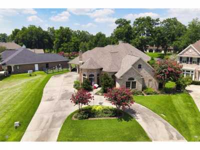 Home For Sale in Fulshear, Texas