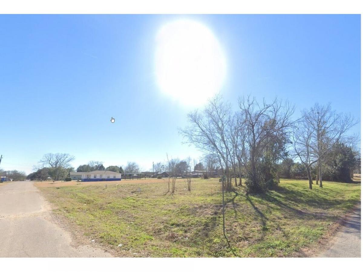 Picture of Residential Land For Sale in Hempstead, Texas, United States