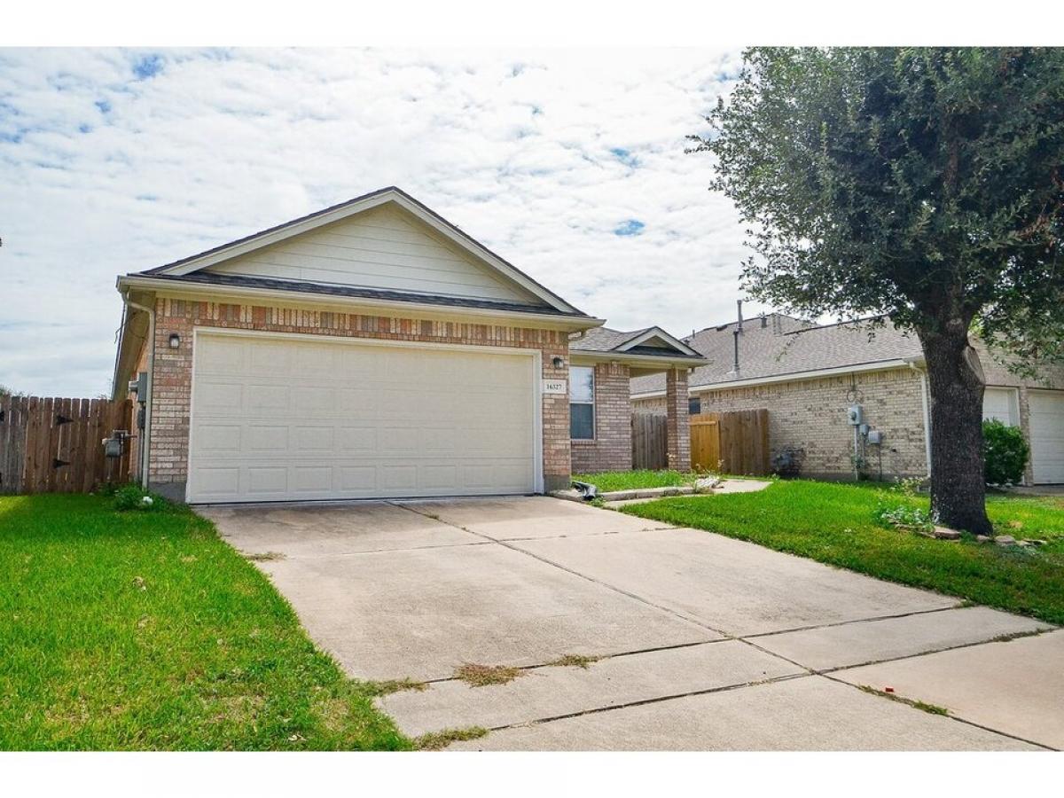 Picture of Home For Sale in Sugar Land, Texas, United States