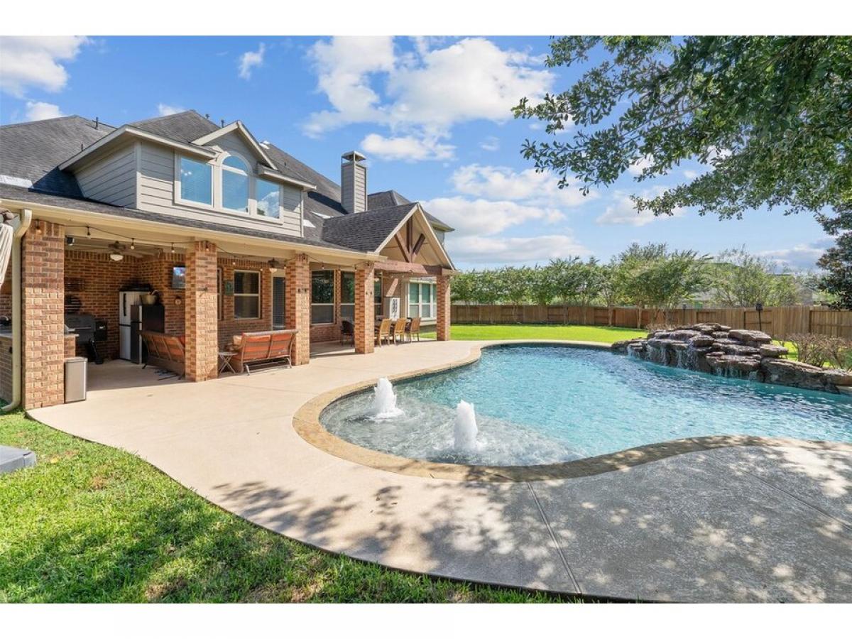 Picture of Home For Sale in Tomball, Texas, United States