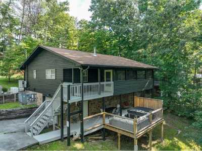 Home For Sale in Sevierville, Tennessee