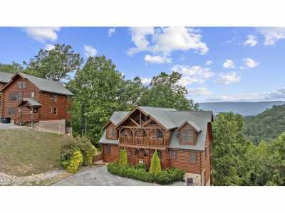 Home For Sale in Sevierville, Tennessee