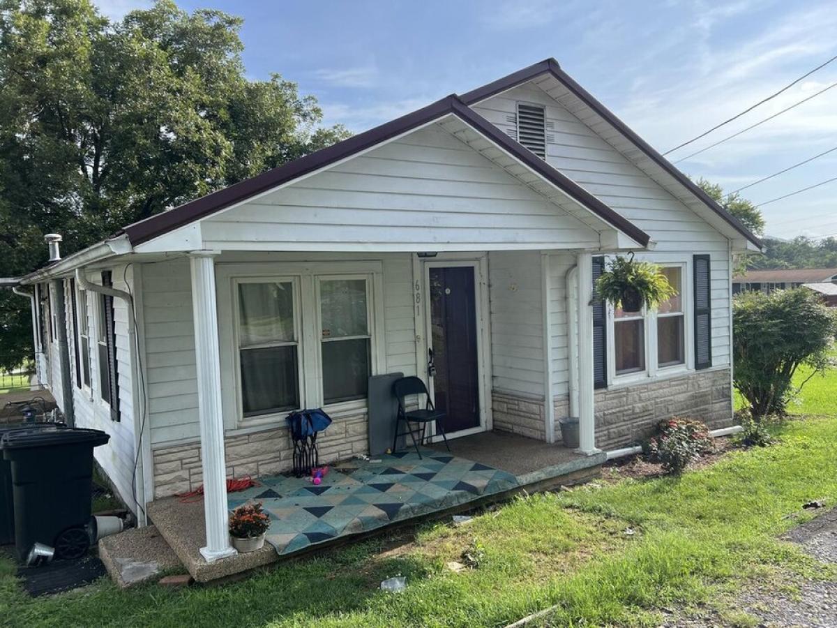 Picture of Home For Sale in Newport, Tennessee, United States