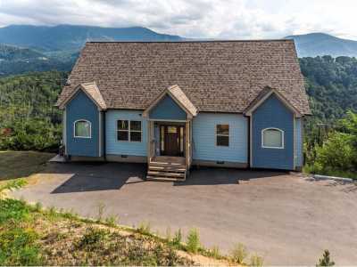 Home For Sale in Gatlinburg, Tennessee