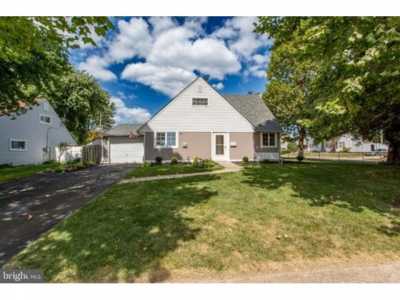 Home For Sale in Levittown, Pennsylvania