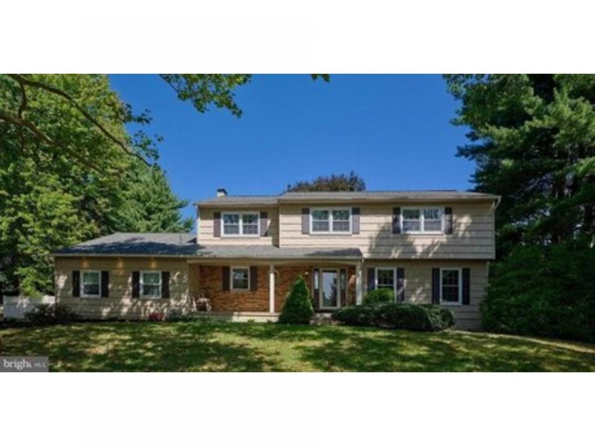 Picture of Home For Sale in Yardley, Pennsylvania, United States