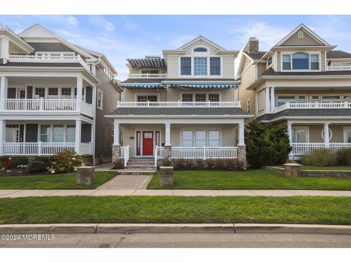 Picture of Home For Sale in Belmar, New Jersey, United States