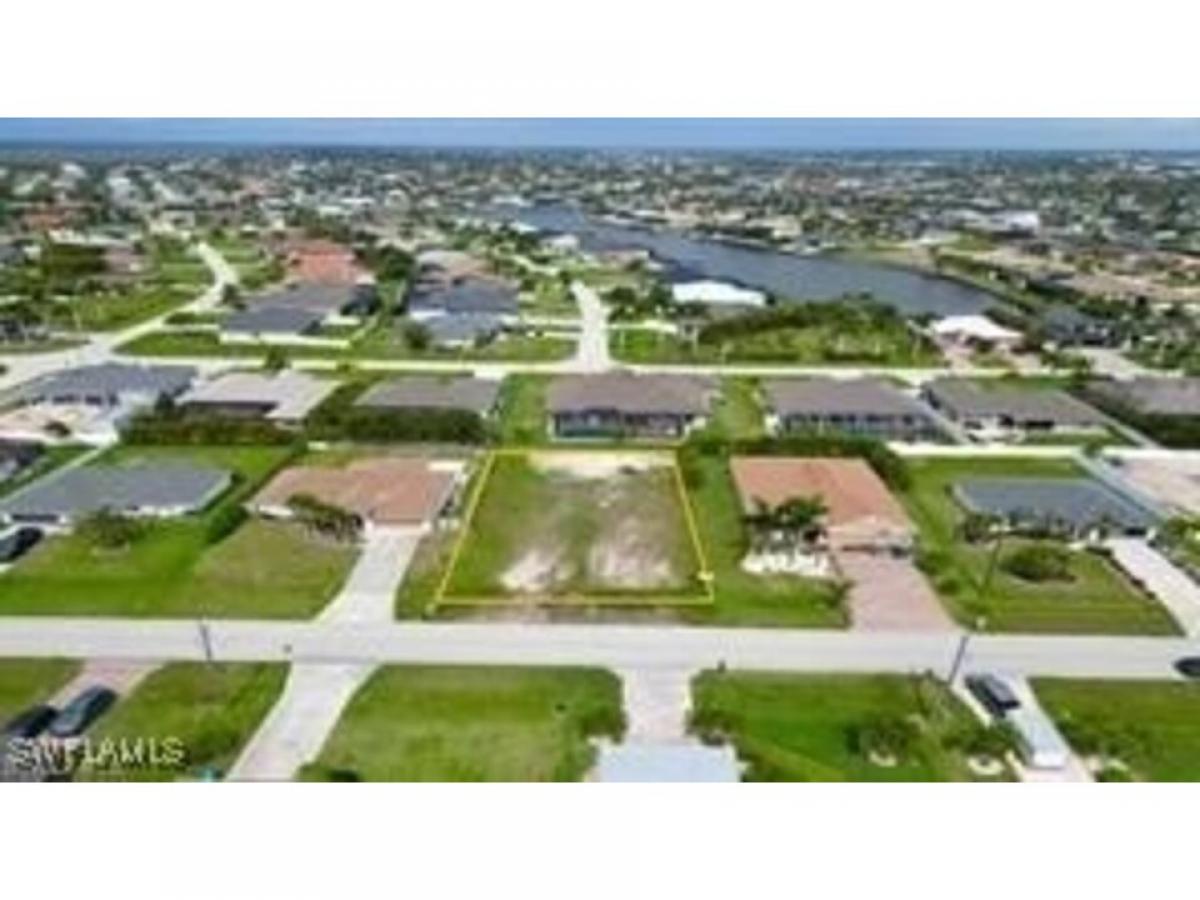 Picture of Residential Land For Sale in Cape Coral, Florida, United States