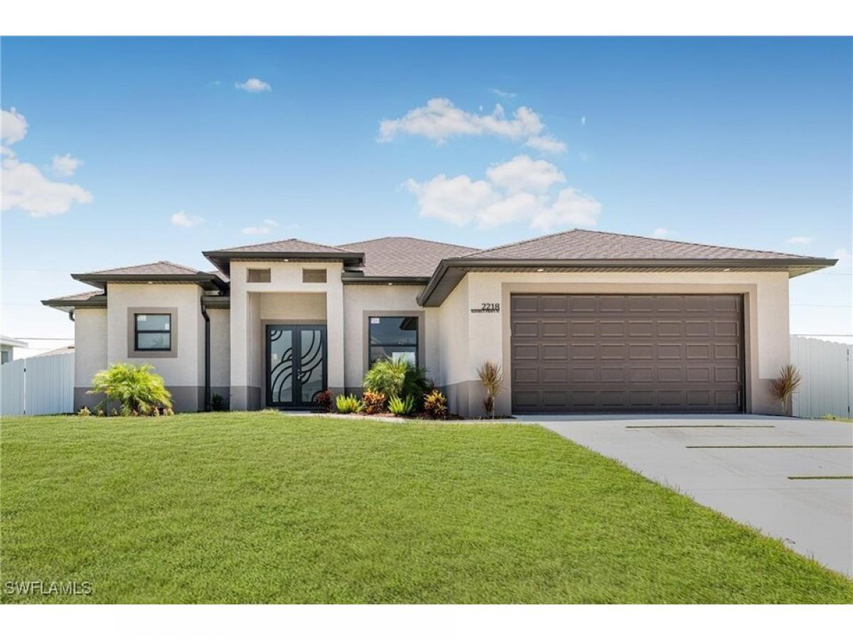 Picture of Home For Sale in Cape Coral, Florida, United States