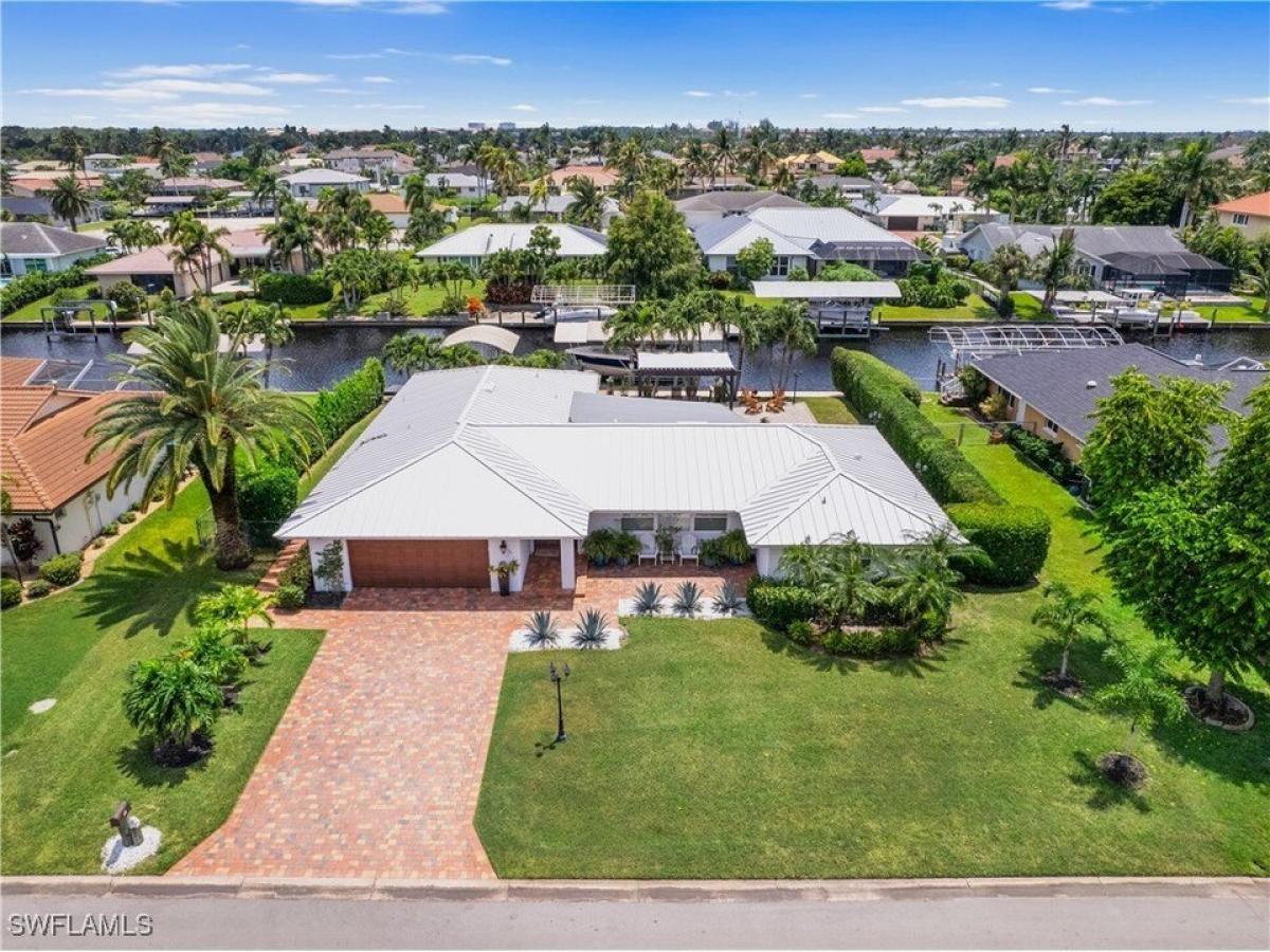 Picture of Home For Sale in Fort Myers, Florida, United States