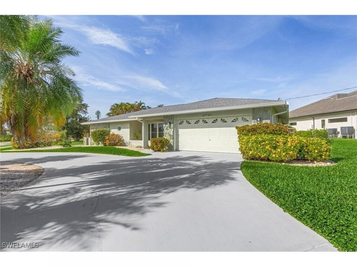 Picture of Home For Sale in Cape Coral, Florida, United States